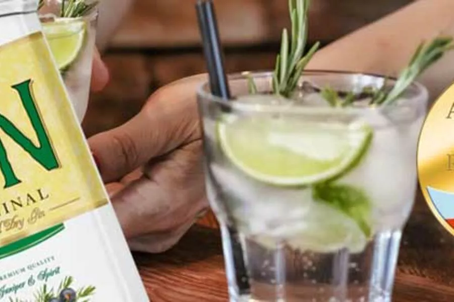 Zdjęcie butelki Gin Charley's wyróżnionej w XXXVIII certyfikacji „Doceń polskie”